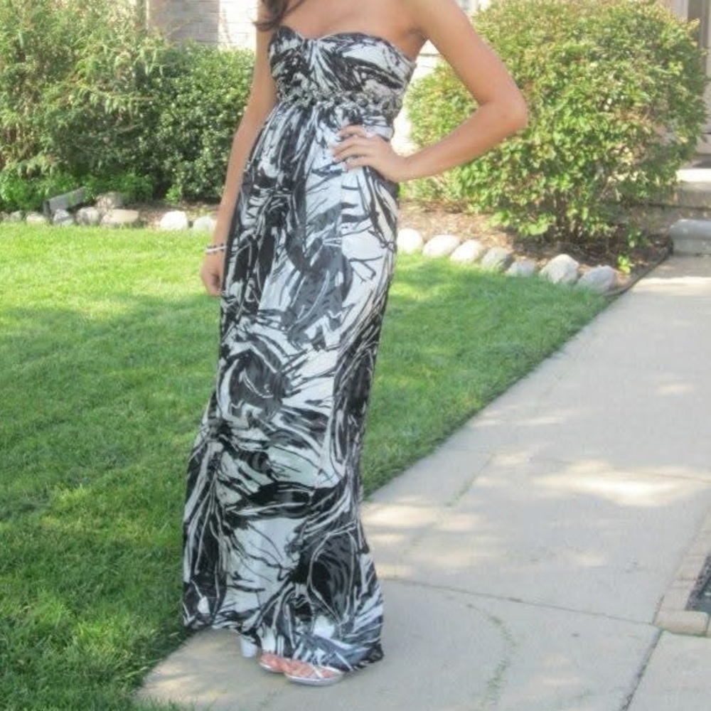 BCBGMaxAzria Black and White Strapless Dress